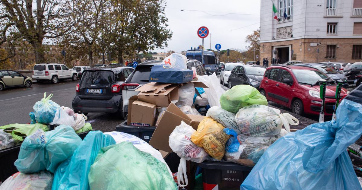 Итальянский город Рим заключает сделку с Амстердамом: 900 тонн бытовых отходов каждую неделю отправляются поездом в Нидерланды |  снаружи