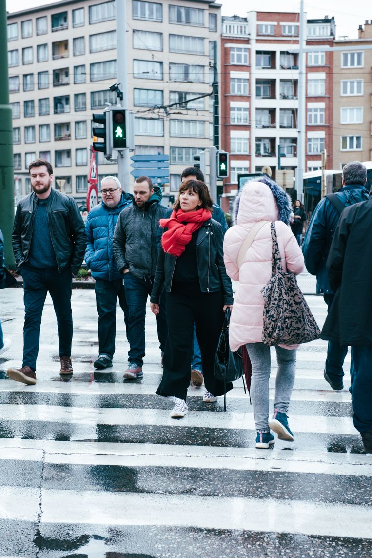 Siska Schoeters in Brussel: “Mensen die mij wat beter kennen, weten dat ik helemaal geen harde tante ben. En wat onbekenden van mij denken, dat kan ik me echt niet meer aantrekken.” Beeld Damon De Backer