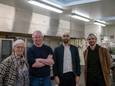 Sammy Mahdi op bezoek bij Zorgtraiteur André Claessens in Zaventem. Ook lokale CD&V-mandatarissen Hilde Van Craenenbroeck en Lukas Schillebeeckx (rechts) tekenden present.