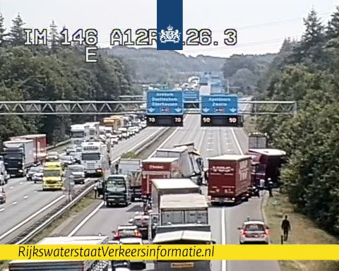 Chaos Op A50 Tussen Apeldoorn En Arnhem Na Ongeval Met Vrachtwagens Foto Destentor Nl