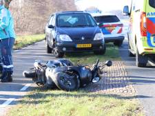Scooterrijdster raakt gewond bij ongeval in Holten