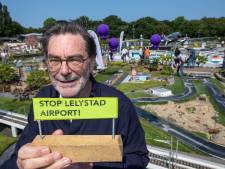 Protest bij onthulling Lelystad Airport op Madurodam: ‘Wij zien dit als heel sterke provocatie’ 