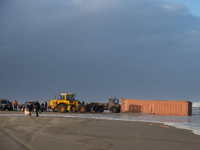 Rederij gaat zoeken naar 270 verloren containers in Noordzee: “We nemen dit incident heel serieus”