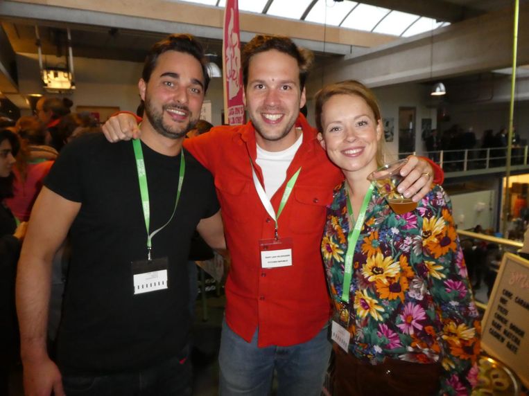 Team Kitchen Republic: Bas de Vries, Bart-Jan Veldhuizen en Emma Veldhuizen. 'We hebben elkaar in de keuken ontmoet en zijn nu getrouwd.' Aaahh Beeld Hans van der Beek 