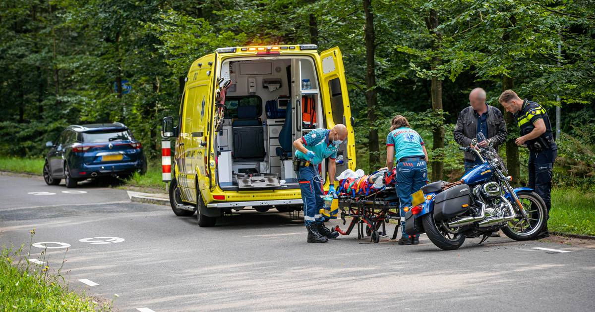 Motorrijder raakt gewond bij verkeersongeluk vlakbij steekpartij Doorwerth.