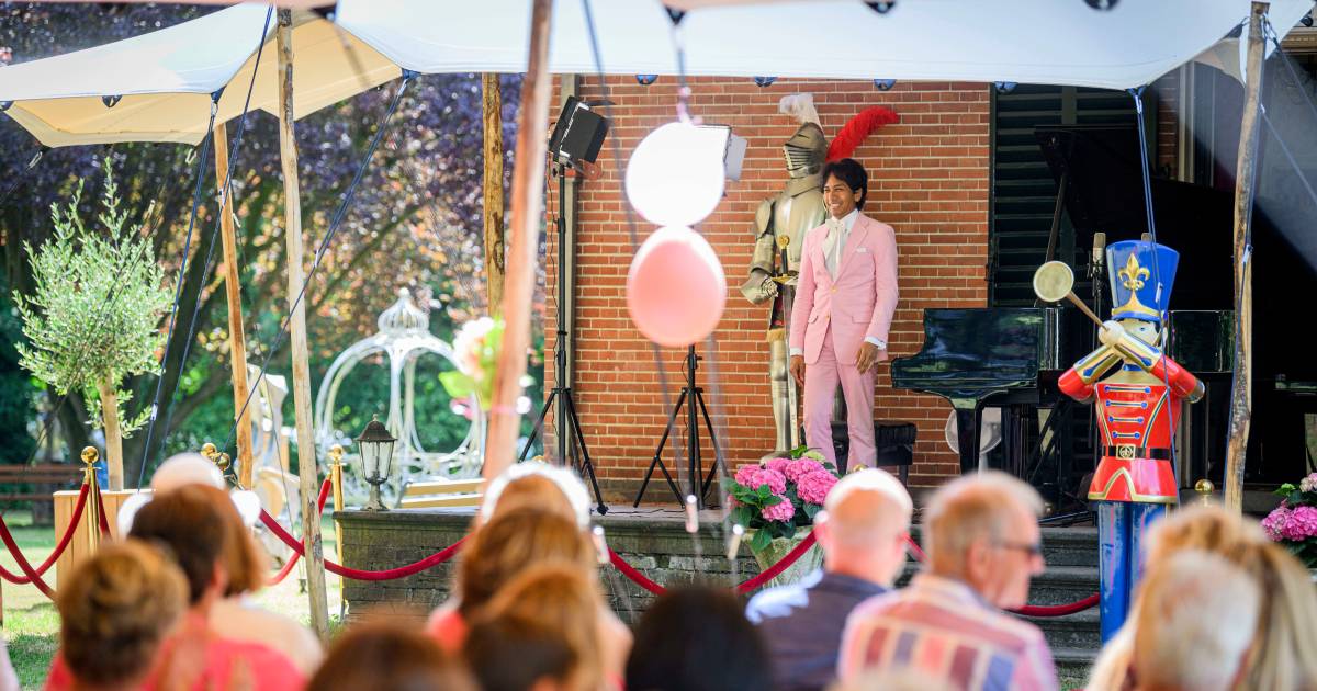 Pianist Wibi Soerjadi laat zich niet uit het veld slaan en komt met nieuwe reeks tuinconcerten