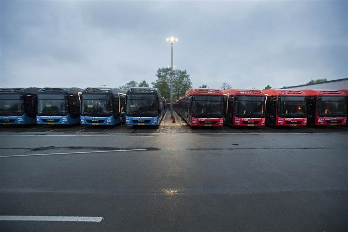 Bussen van Keolis op een rij. Daar komen binnenkort Chinese bussen bij.