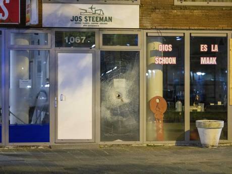 Weer ontploffing bij Suri-Change in Amsterdam-Zuidoost