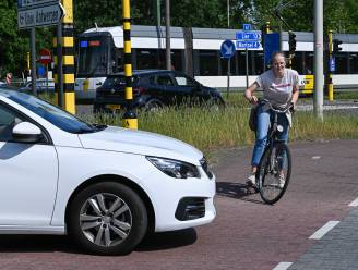 “Slechter dan dit kan je een kruispunt niet regelen”: ‘gevaarlijkste fietspunt van Vlaanderen’ gaat op de schop