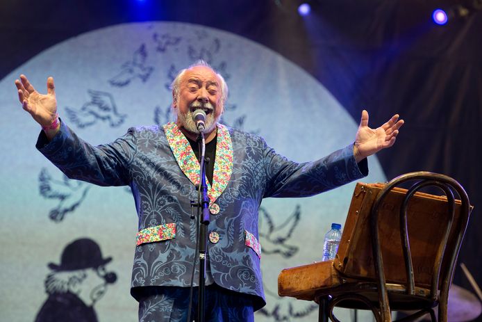 urbanus-werkt-aan-autobiografie-show-ad-nl
