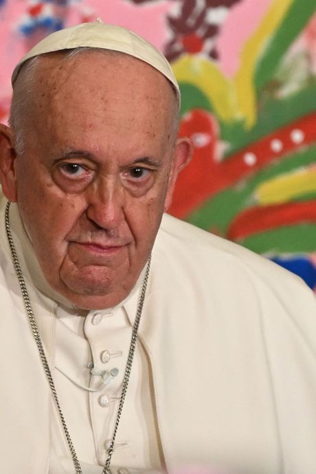 Le pape François admis à l’hôpital pour des examens de contrôle