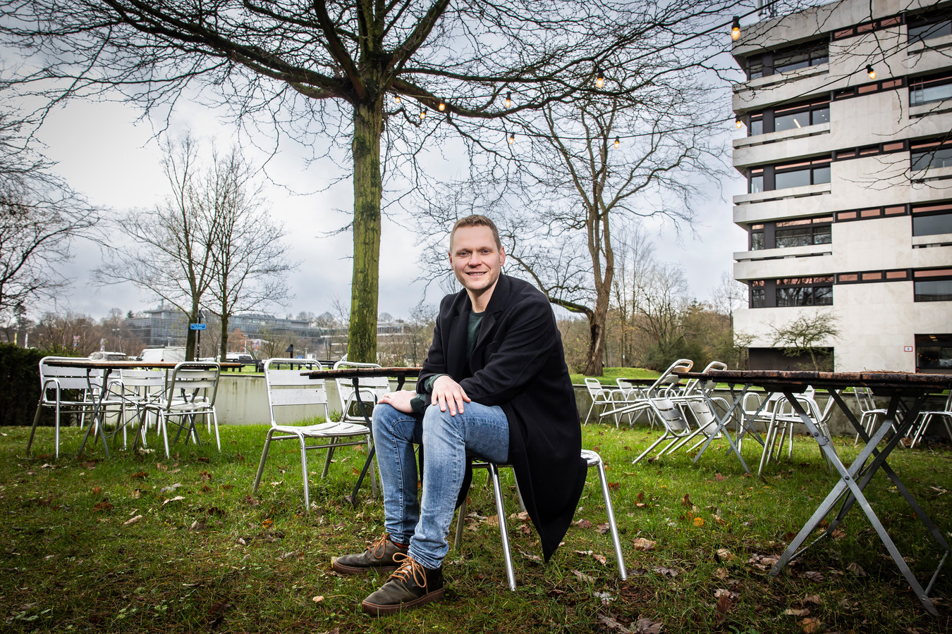 Presentator Luuk Ikink komt misschien ooit terug naar Twente ‘Maar of ik mijn vrouw zover krijg