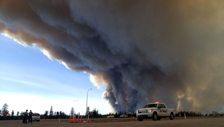 bosbrand-in-alberta-is-de-duurste-natuurramp-ooit-in-canada-de-morgen