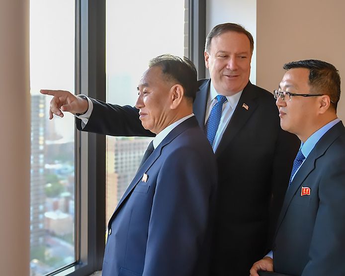 Pompeo wijst het Noord-Koreaanse bezoek op de skyline van New York.