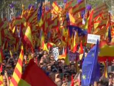 Massale demonstratie tegen Catalaanse onafhankelijkheid: 'Ik ben Spaans!'
