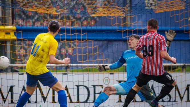 Urk wint in Staphorst een typische 1-1 wedstrijd: ‘Op dit moment zijn dat heerlijke punten’