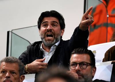 “De maffia is te aanwezig in onze club”: deel van Charleroi-fans schreeuwt om ontslag voorzitter Bayat