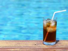 Waarom je beter geen ijskoude cola drinkt om af te koelen met de hitte