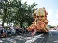 Kleurrijk spektakel in Lichtenvoorde; duizenden bezoekers vergapen zich aan corsowagens