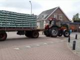 Bieraanbieding: Vriendengroep haalt 490 kratten met tractor