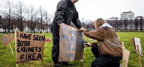 meerdere actievoerders in den haag extinction rebellion en tegenhangers vuurwerkverbod den haag ad nl
