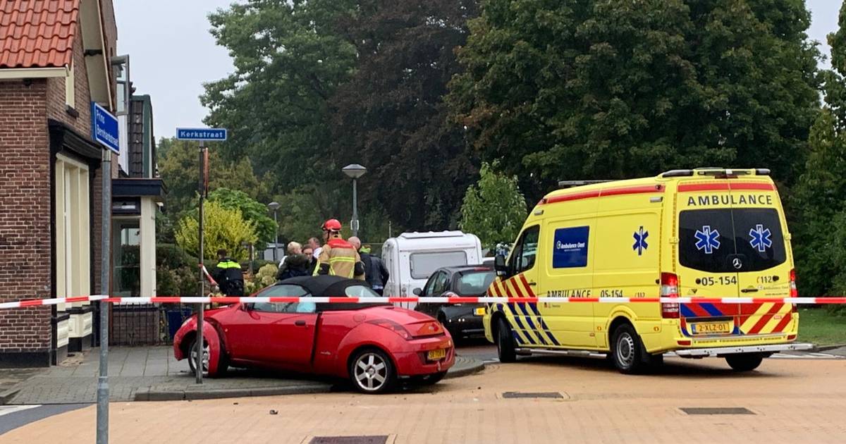 Automobilist naar ziekenhuis na ongeval in Nijverdal.