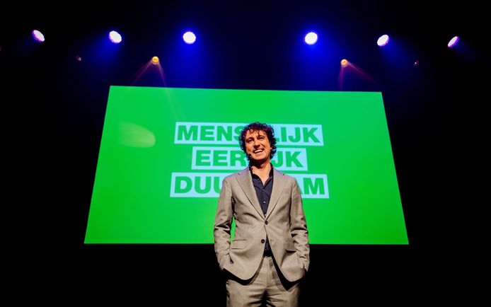 GroenLinks-lijsttrekker Jesse Klaver reageert in de Melkweg op de eerste exitpolls.