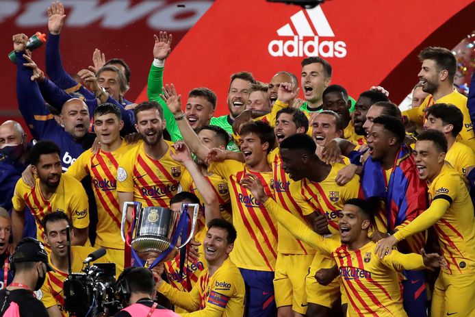 FC Barcelona richt zich na de gewonnen bekerfinale van zaterdag nu weer op de competitie.
