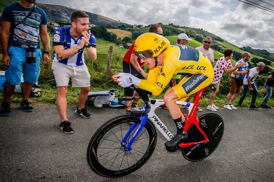 In de gele trui werd Geraint Thomas vorig jaar derde in de tijdrit van de Tour de France.
