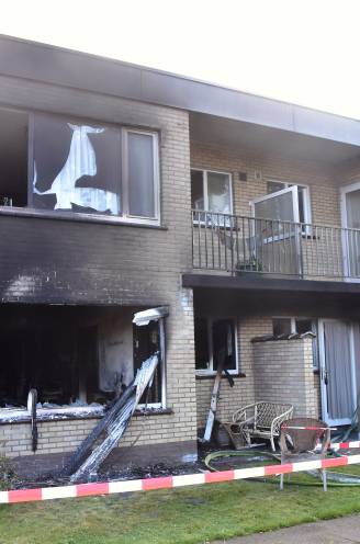 Buurvrouw (37) blijft na 2 jaar onschuld voor brandstichting op Biezenhof uitschreeuwen: “Waar rook is, is vuur. Waar Evy is, is brand”