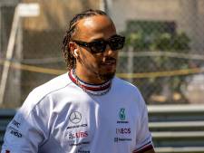 Finish achter safetycar brengt herinneringen naar boven bij Hamilton: ‘Deze keer wel de regels gevolgd’
