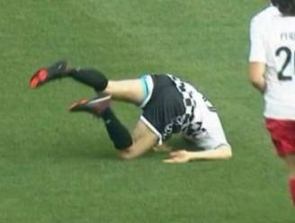KIJK. Charles Leclerc gaat op zijn gezicht tijdens potje voetbal: “Ik heb een talent dat slechts weinigen hebben”