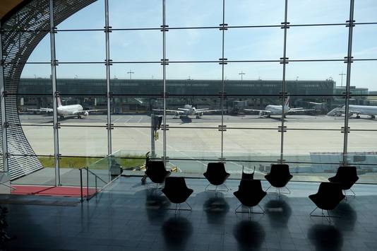 Mei 2020:  een nagenoeg lege Charles De Gaulle-luchthaven in Parijs.