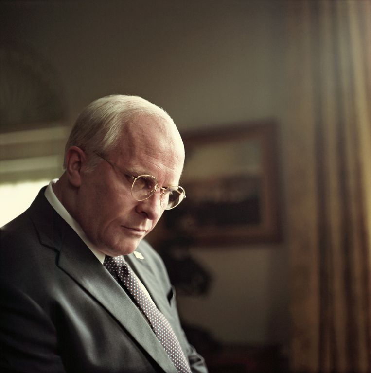 Christian Bale als Dick Cheney. Beeld  