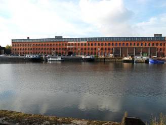 Lichaam gevonden van man die Gentse Handelsdok probeerde over te zwemmen