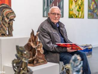 83-jarige Roger volgt al 41 jaar les op de kunstacademie van Aalst: “Nog geen zin om te stoppen”