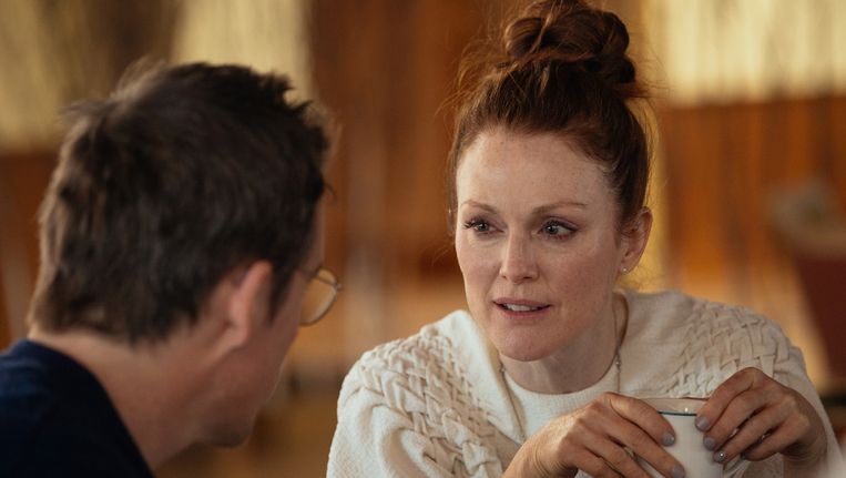 Julianne Moore en Ethan Hawke in Maggie's Plan Beeld John Pack