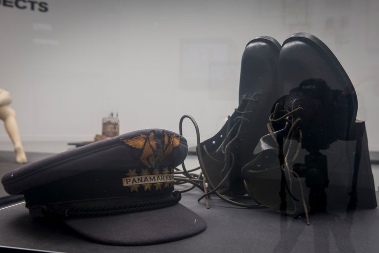 De ‘Magnetische schoenen’ in het M HKA in 2014. Beeld PHOTO NEWS