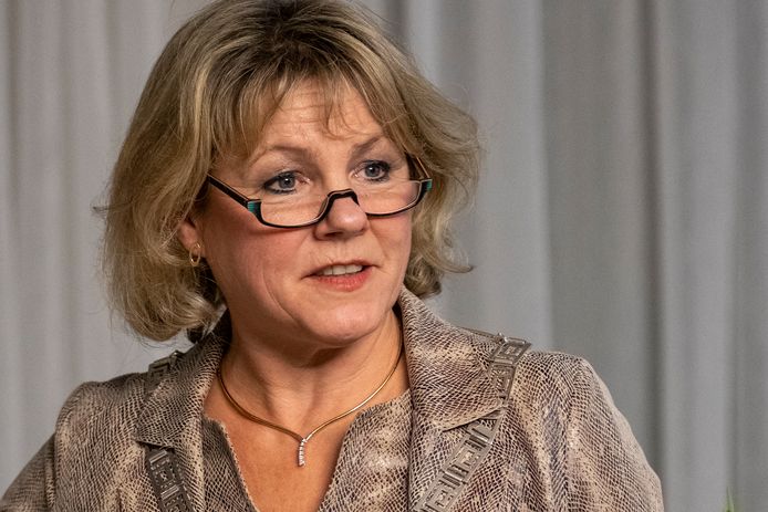 Burgemeester Tanja Haseloop-Amsing van Oldebroek maakt zich zorgen om de veiligheid van 'haar' boa's. Enkele incidenten met jongeren zijn de aanleiding daarvoor.