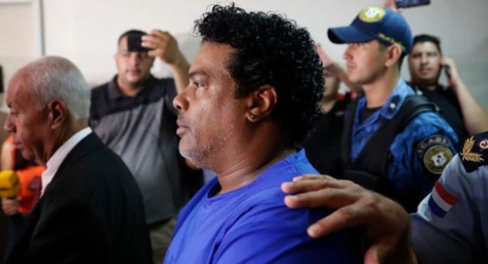 Ook de broer van Ronaldinho, Roberto, is opgepakt.