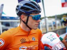 Zoon van wielerlegende Erik Dekker klaar voor ontdekkingsreis: ‘Best gek om met Gesink aan tafel zitten’