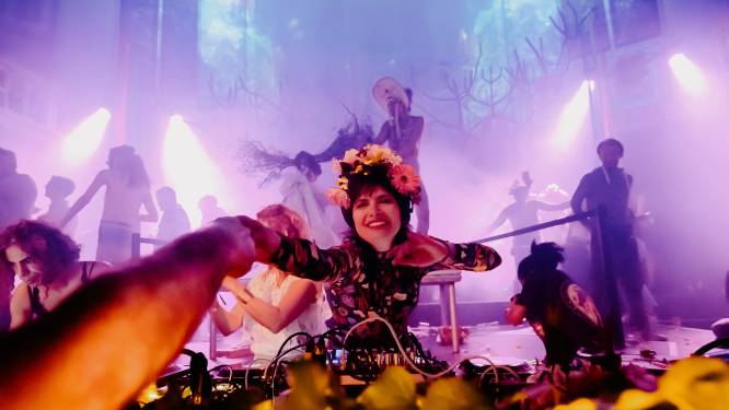 DJ Isis viert jubileumjaar: in Goor opgegroeide pionier van de dansmuziek zit dertig jaar in het vak