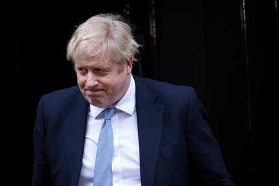 Partygate: Johnson s’excuse après la lecture d’un rapport qui dénonce des “erreurs de leadership” à Downing Street