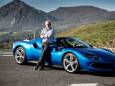 VIDEO. 315.000 euro tel je ervoor neer, maar hij blies onze autokenner van zijn sokken: De Ferrari 296 GTS is een van de meest verbluffende machines die ik ooit bestuurde”