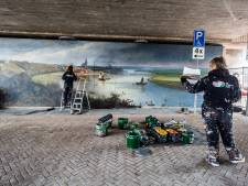 Van donker trapgat uit 1977 naar panoramisch riviergezicht anno 1840  