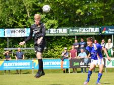 CSV Apeldoorn dankzij tegengoal vlak voor tijd tóch de nacompetitie in: ‘Het mocht niet zo zijn’