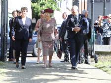 Prinses Beatrix bezoekt vesting Woudrichem: ‘Een mooie dag, dat vond ook de prinses’