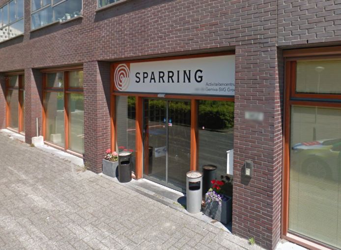 Zorginstelling Moet 75 000 Euro Meegeven Aan Voor Ongepast Gedrag Ontslagen Oud Bestuurder Den Haag Ad Nl