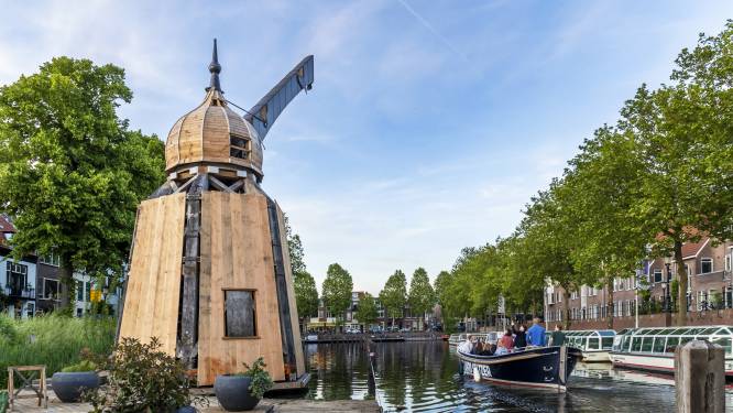 Bijzondere beelden: zo kwam 30.000 kilo wegende stadskraan in Utrecht op zijn plek terecht