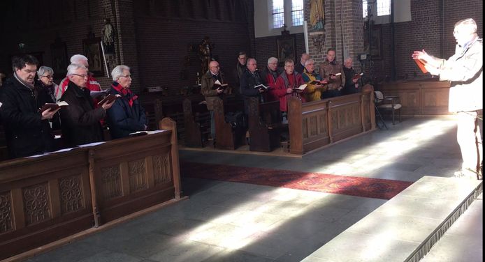 Gregoriaans zingen in de St. Jozefkerk in Helmond.